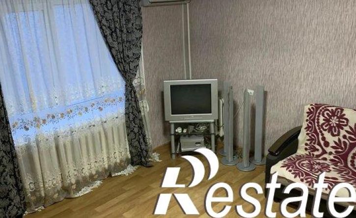 2-комн квартира улица Рабкоров, 2/1,  д. 2/1