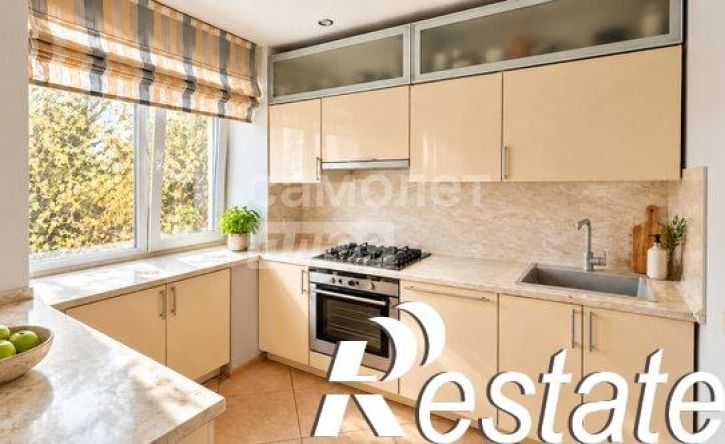 3-комн квартира улица Бессонова, 27,  д. 27