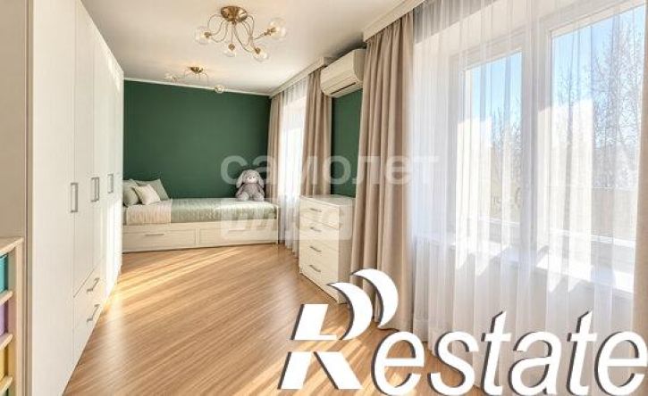 3-комн квартира улица Бессонова, 27,  д. 27